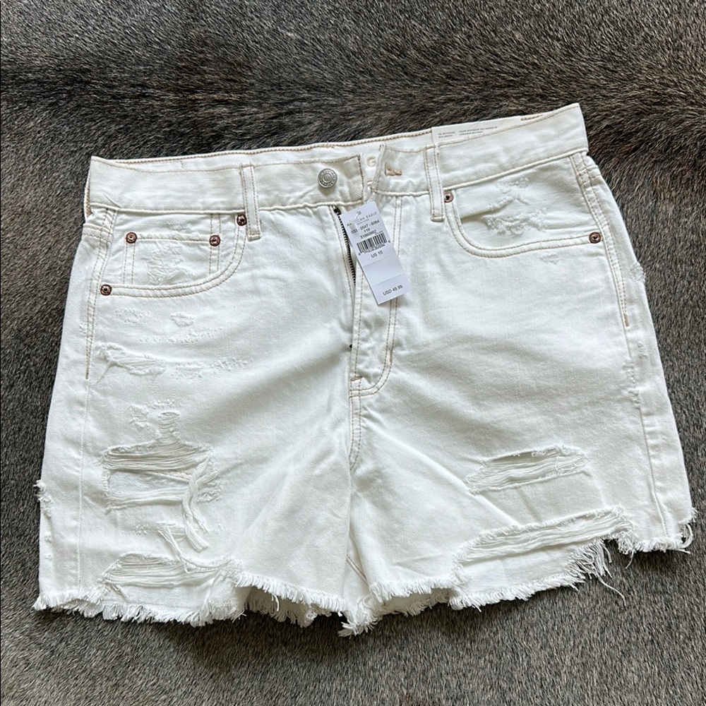 NWT American Eagle White Jean Shorts Distressed Cut-Off. Size 10.